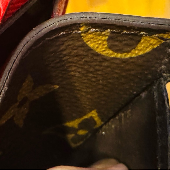 Preloved Authentic LV Pallas Wallet - Picture 7 of 7